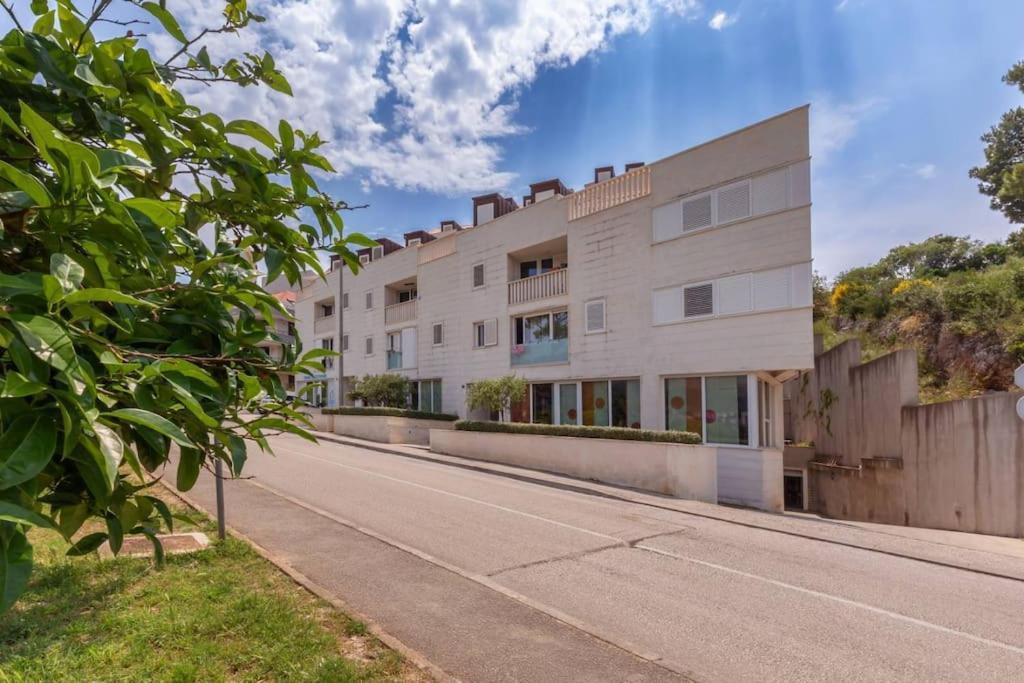 Stylish Two Bedroom Apartment&Garage Parking Place Dubrownik Zewnętrze zdjęcie
