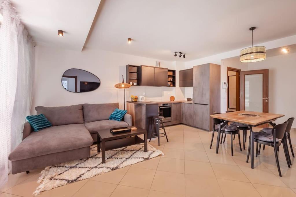 Stylish Two Bedroom Apartment&Garage Parking Place Dubrownik Zewnętrze zdjęcie
